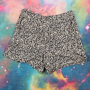 Nine West Women's Leopard Print‎ Elastic Waist Shorts Size M Pockets